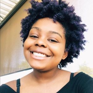 Meet your Posher, Nadia